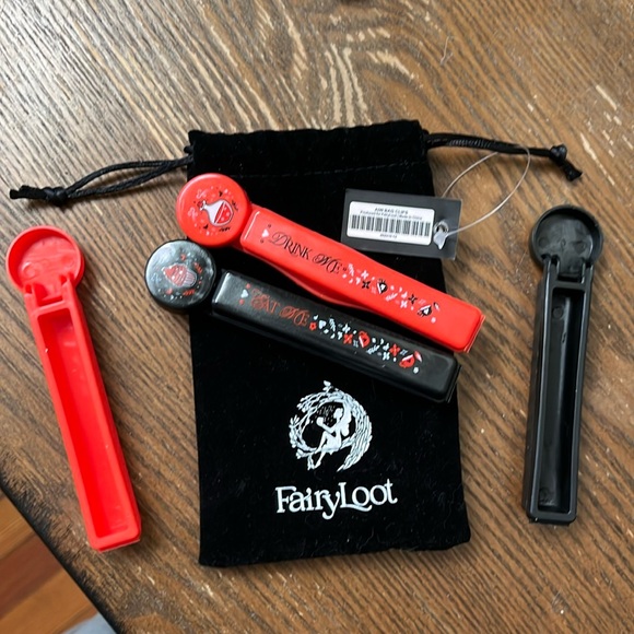 Alice In Wonderland Bag Clips - Picture 1 of 2